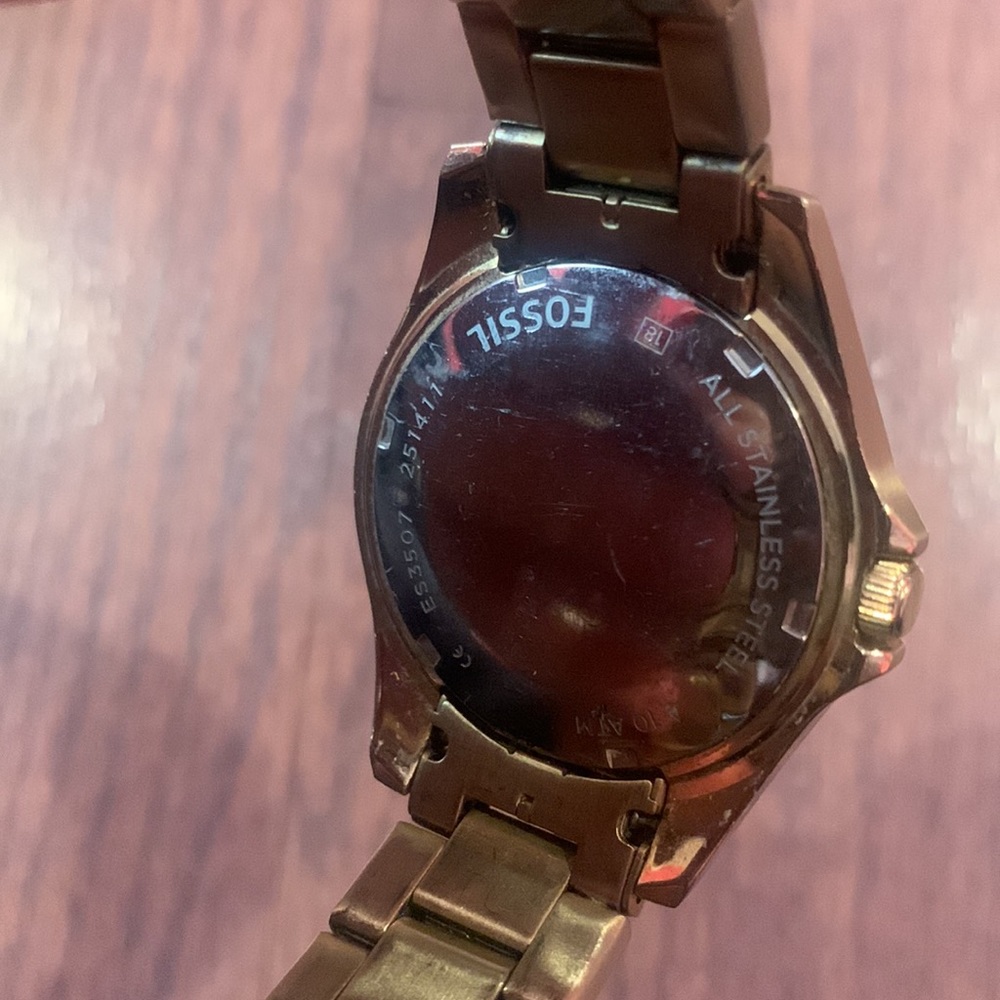 PINK FOSSIL WATCH - Picture 4 of 5